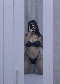 Ару с подругой