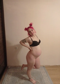 Элина беременная